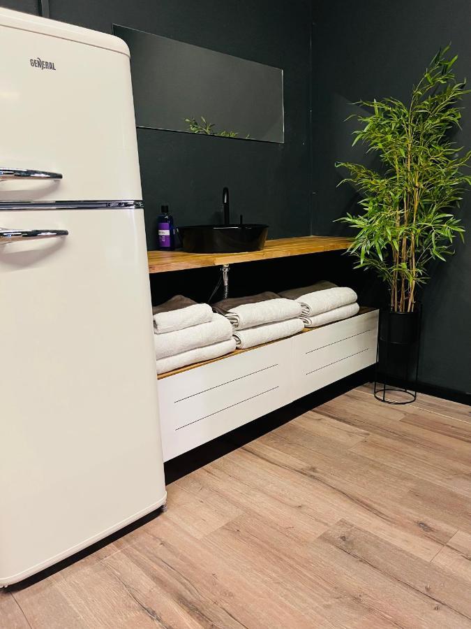 Ofek'S Place - Midtown Tlv Tel Aviv Esterno foto